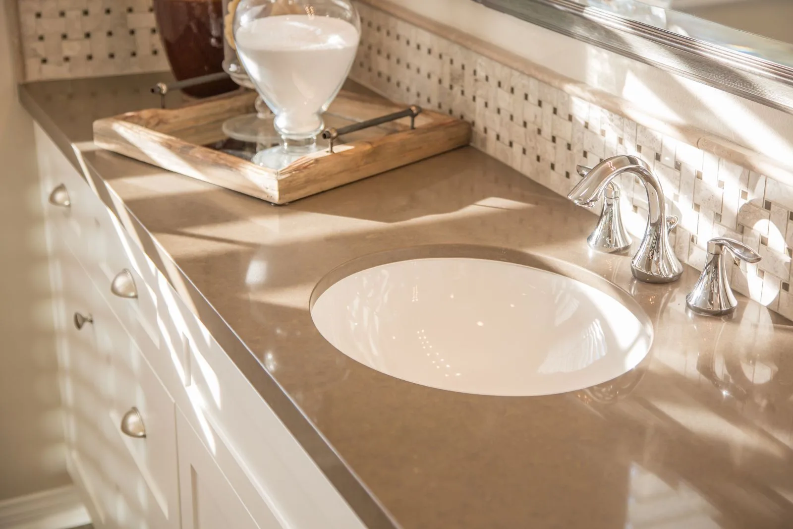 porcelain worktops pros and cons in bathroom